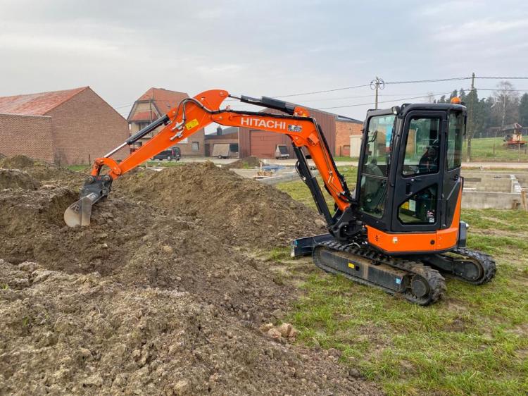 GRaafmachine/kraan Hitatchi 3,5 ton