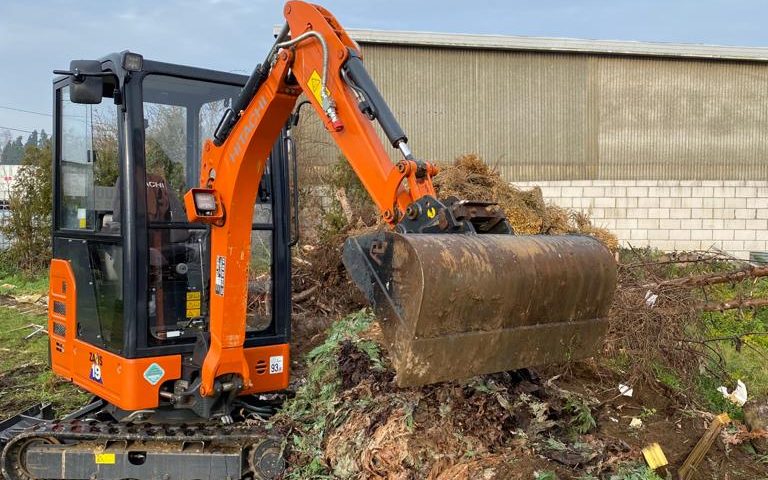 Graafmachine 1,9 ton hitatchi